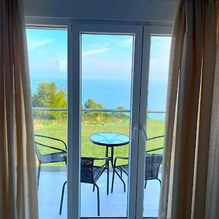 Blue Dream Afytos Aparthotel Exterior photo