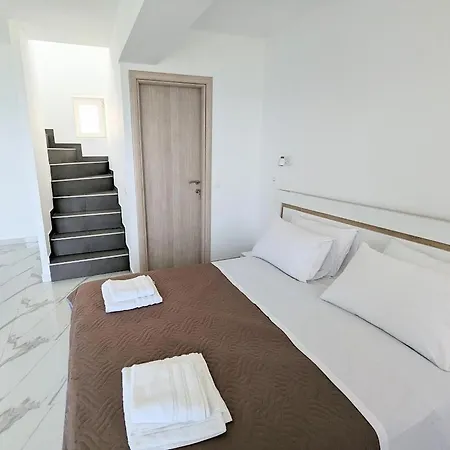 Blue Dream Afytos Aparthotel Exterior photo